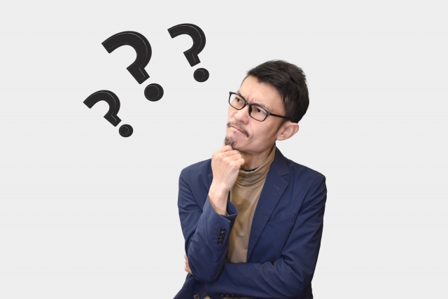 考えている男性