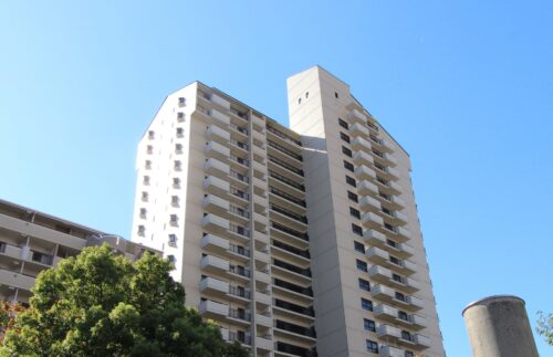 不動産売却をする方必見！任意売却とリースバックの違いを徹底解説
